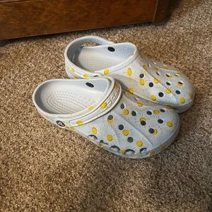 Daisy light blue crocs